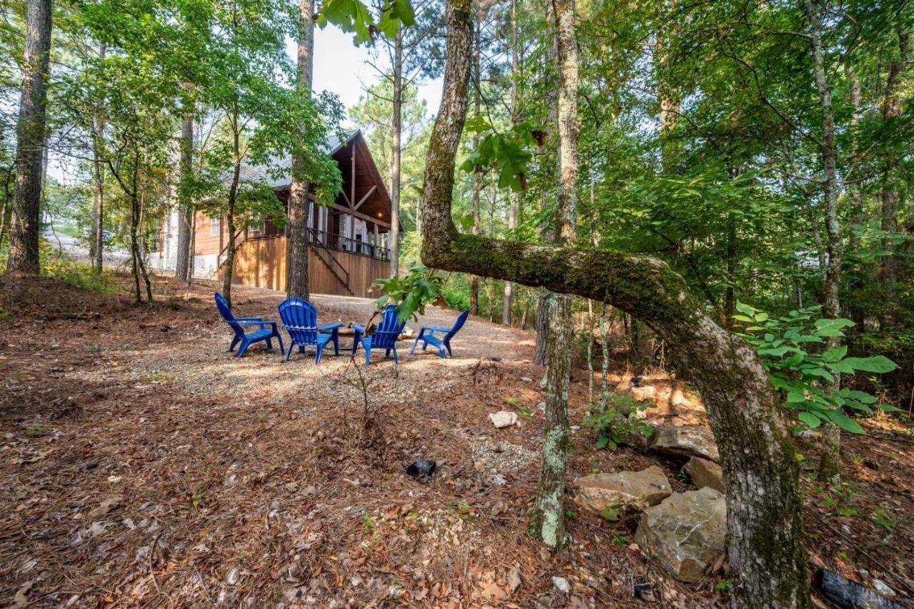 Stunning Luxury Cabin W Hot Tub And Fire Pit Holy Shiplap Is Perfect Romantic Couples Getaway Broken Bow Exterior foto
